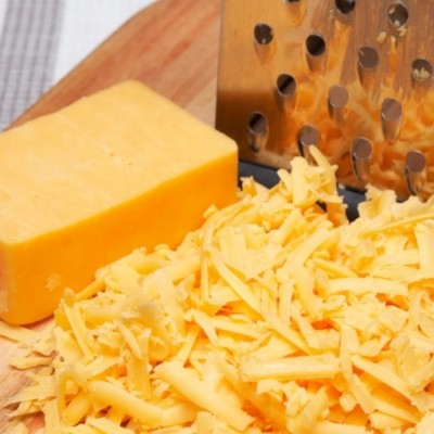 AMERITTO GOURMET Cheddar Coloured Shredded (144 Units Per Carton)
